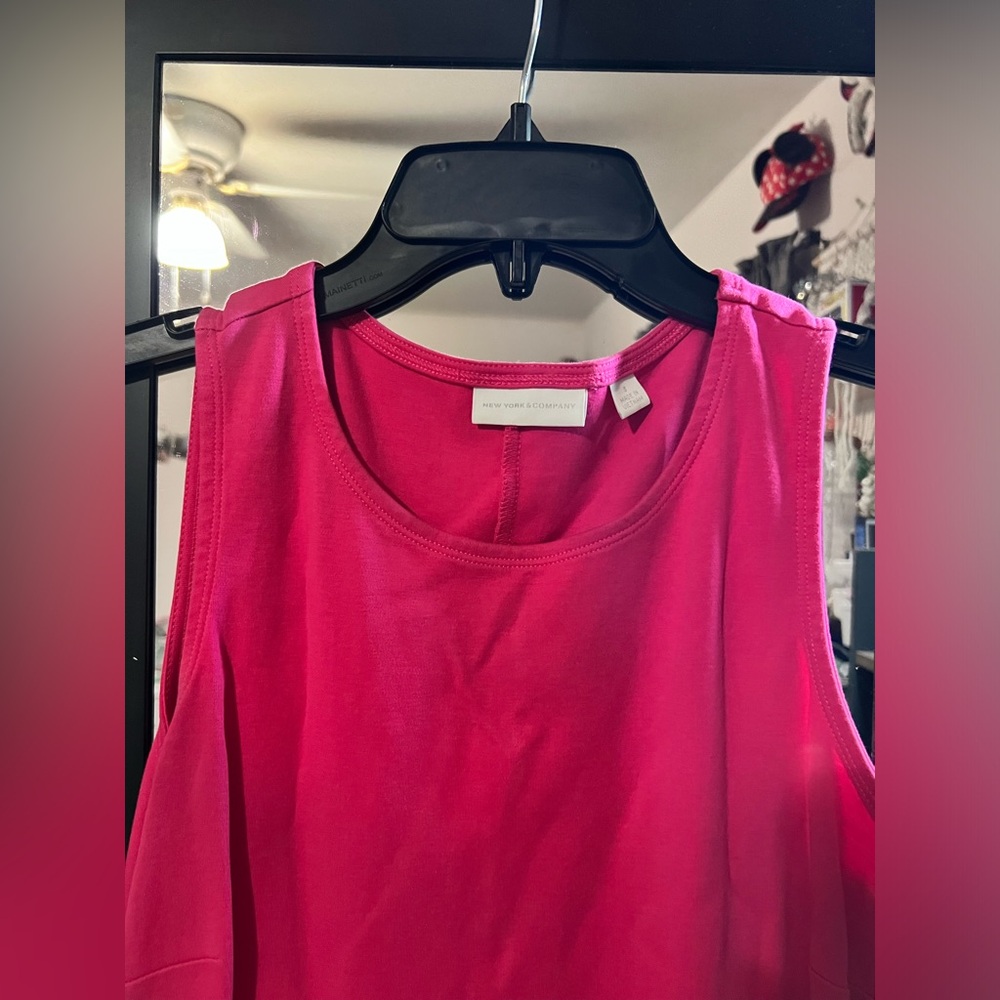 NEW YORK & COMPANY. Pink Dress. Size Small.